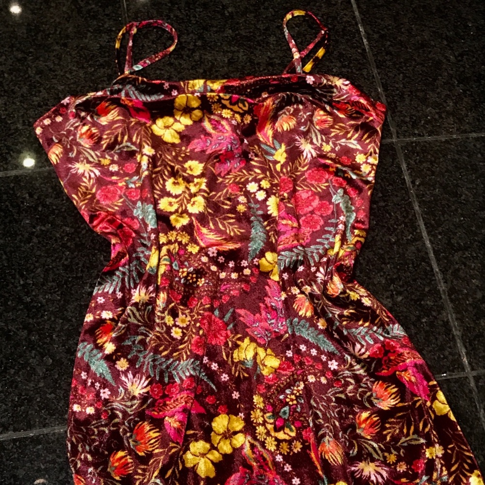 LAST CHANCE! Velvet Night Out Dress!